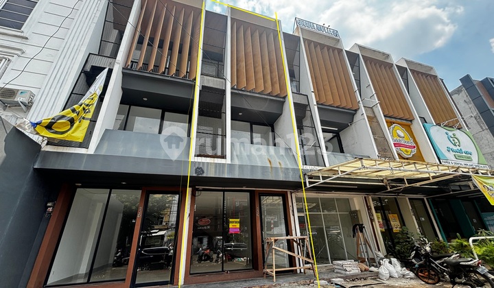 New 3.5-Story Shophouse, Commercial Strategic Location in West Tebet, Near Jl. MT Haryono
