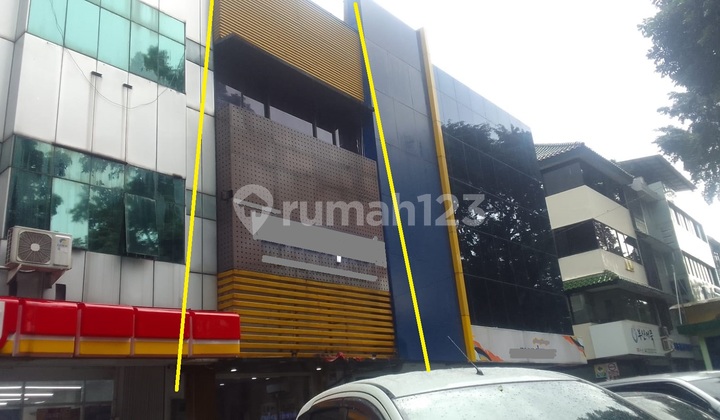 Ruko 4 Lantai Siap Huni, di Grand Wijaya Kebayoran Baru, Strategis Dekat Dari St. MRT Blok A