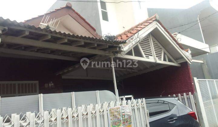 Rumah Bagus Siap Huni di Tebet Barat, Hanya 3 Menit Jalan Kaki Ke Pasar Tebet Barat 1