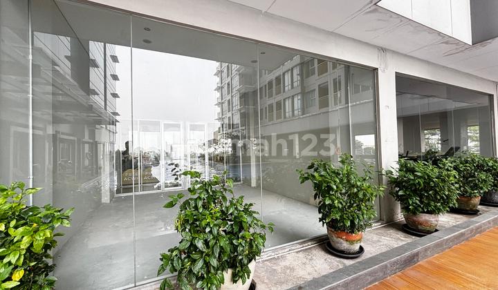 Ruang Usaha View Kolam Renang Di Apartemen Tamansari Iswara Bekasi, Dekat Tol Bekasi Barat.