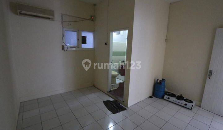 Rumah Hitung Tanah Murah Jauh Di Bawah Harga Pasar Di Tebet Barat Rp. 1.49 M 2