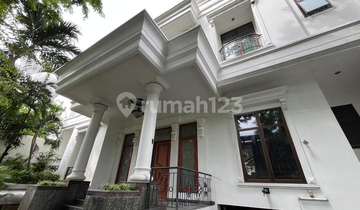 Rumah Mewah 3 Lantai Berikut Basement di Wijayakata Raya, Dekat Senopati Dan Jl. Gatot Subroto