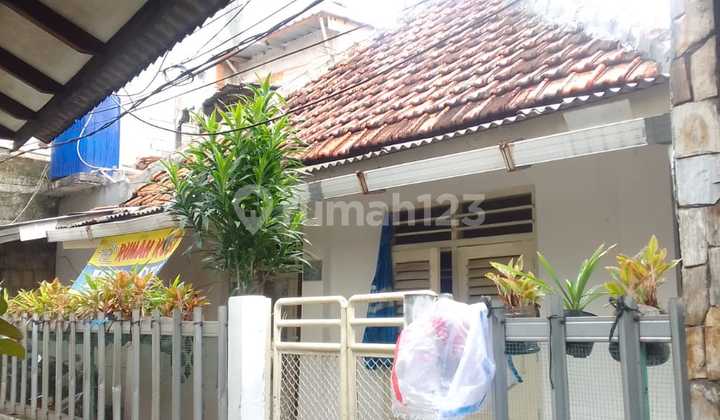 Rumah Kos2an 2 Lantai Selalu Penuh, Di Mampang Prapatan, Selangkah Ke Jl. Kapten Tandean 2