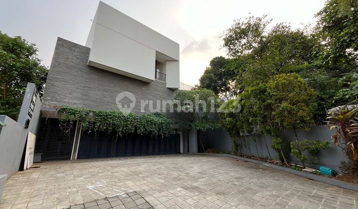 Rumah Besar Mewah 3 Lantai Di Cluster Terrace Golf Bsd