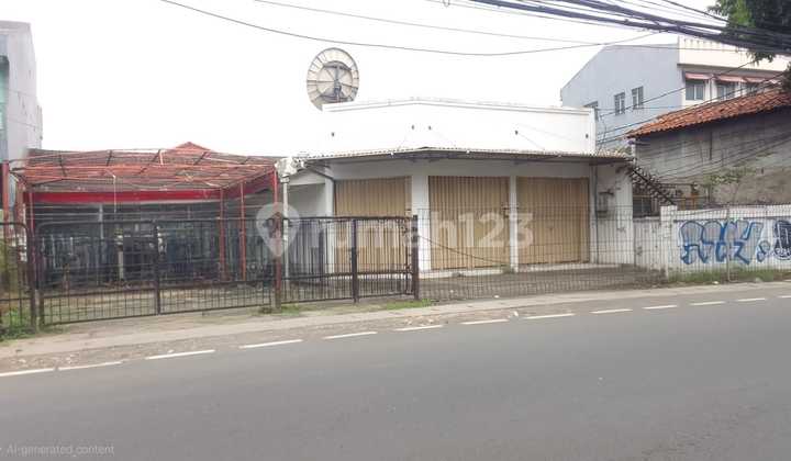Bangunan Komersial Luas Tanah 790 M2, di Jl. Raya Bogor Kramat Jati, Dijual di Bawah NJOP