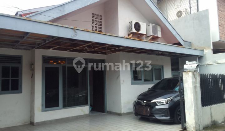 Rumah di Tebet Barat, Hanya 3 Menit Jalan Kaki ke Pasar Tebet Barat Rumah di Tebet Barat, Hanya 3 Menit Jalan Kaki ke Pasar Tebet Barat