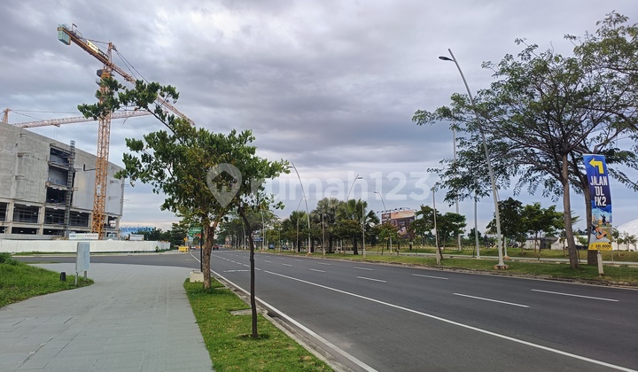 Kavling Komersial Wallstreet Avenue PIK 2 3009m2 Hadap Jalan Raya