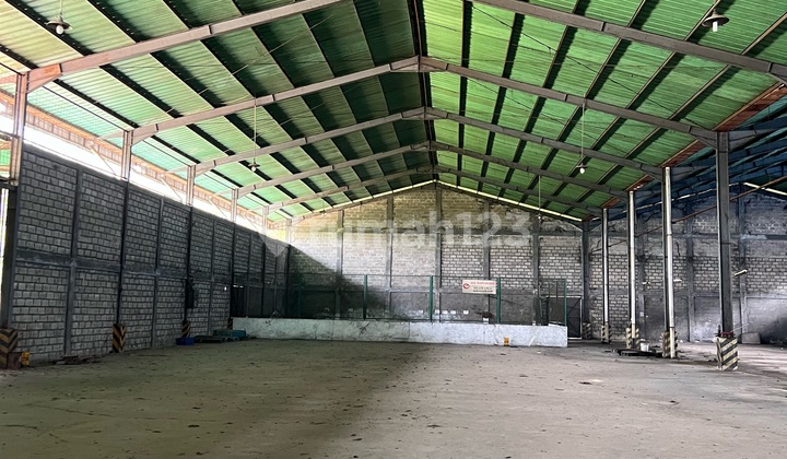 Warehouse Below Tax Value, Negotiable Until Deal, 1 Minute to Toll Road