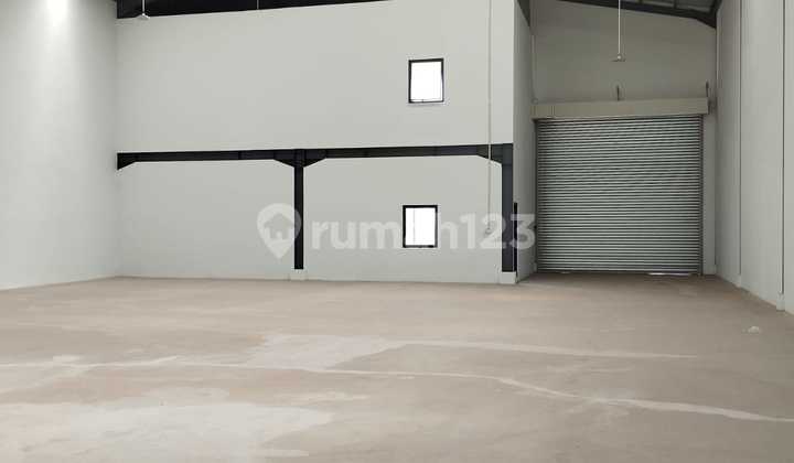Warehouse 11x40, No Illegal Fees, Flood-Free, Ready to Use Warehouse 11x40, No Illegal Fees, Flood-Free, Ready to Use