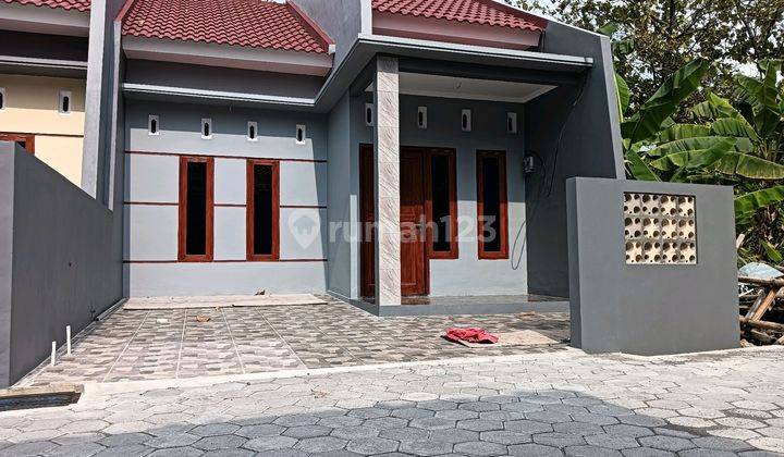 Rumah Siap Huni,desain Minimalis,sudah Full Bangunan 1