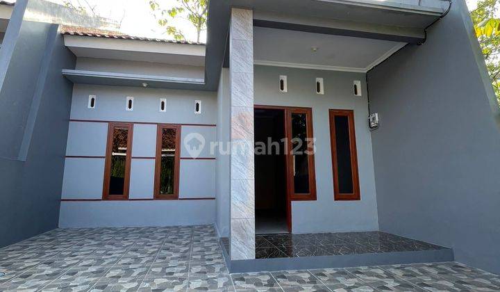 Rumah Siap Huni,desain Minimalis,sudah Full Bangunan 2