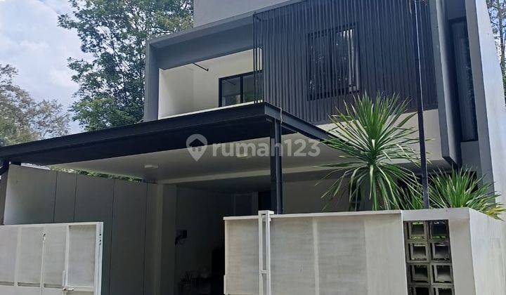 Rumah Modern Jalan Tajem Dekat Kampus Unriyo 1