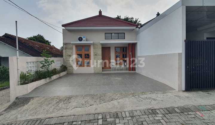 Rumah Full Furnish di Trihanggo, Jalan Kabupaten Full Furnish