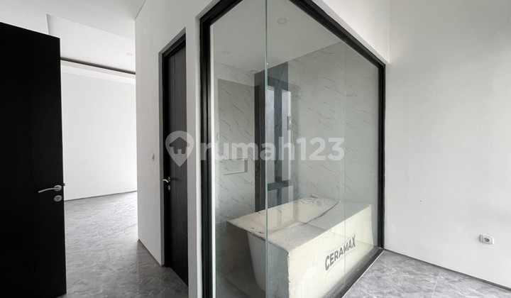 Rumah Tropis Modern Jl Kaliurang Km 10 Full Furnish Mangku Aspal 2