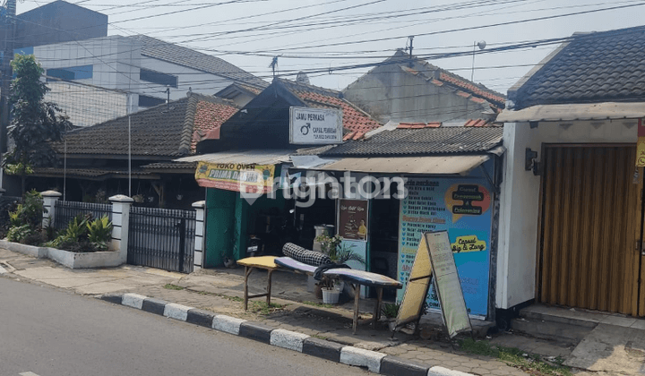 RUMAH LOKASI STRATEGIS DI JALAN RAYA CIBEREUM