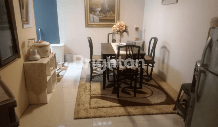 RUMAH 2 LANTAI FULL FURNISHED SIAP HUNI DI LINGKUNGAN NYAMAN DI GRAND SHARON 2