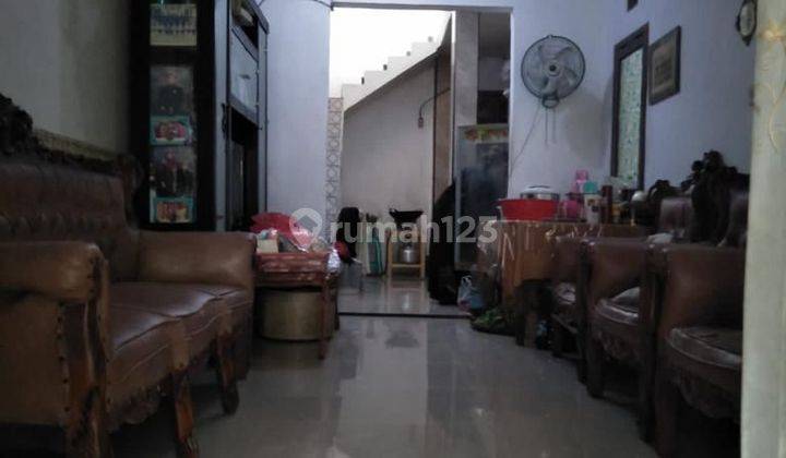 Di Jual Rumah 1 1/2 Lantai, Surat Shm Sudah Renovasi Menghadap Utara, Luas Tanah 90 M2, Luas Bangunan 120 M2.  1