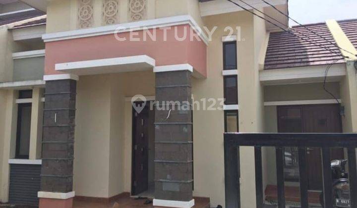 Dijual RumahNyaman Di Cluster Aralia Kota Harapan Indah 1