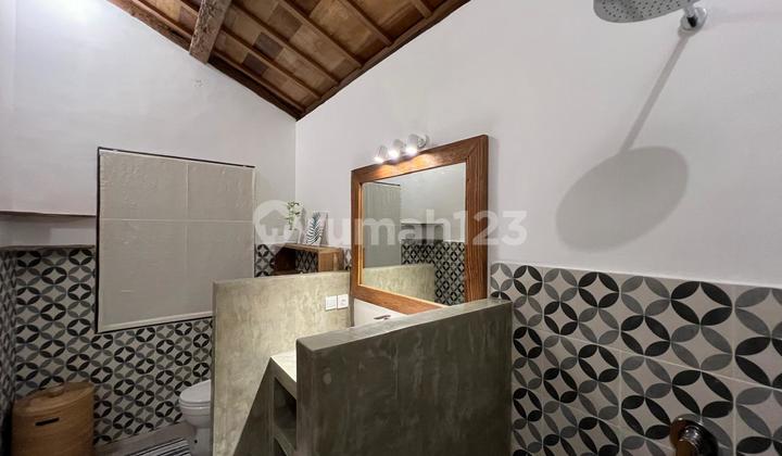 Villa Joglo 2BR yang Tenang Dikelilingi Sungai di Buwit