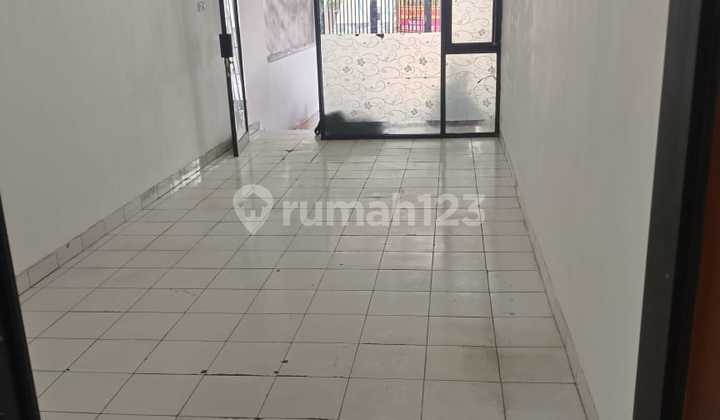 Ruko Lokasi Ramai di Sarijadi Bandung Frf 023