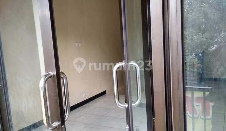Strategically Located Shop House in Sarijadi Bandung Frf 026A 2