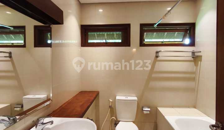 Rumah Ubud Bali Style Siap Huni di Sayap Ciumbuleuit Bandung 5082 2