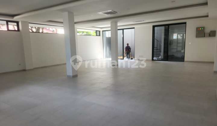 Disewakan Ruang Usaha Gedung Baru Mainroad Sukajadi Bandung