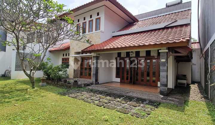 Dijual Rumah Mewah Setraduta Bandung Siap Huni