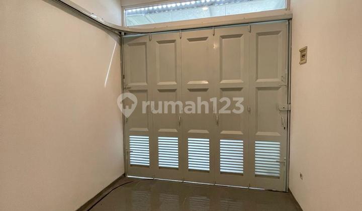 Dijual Rumah Minimalis Modern di Setra Duta Bandung 2