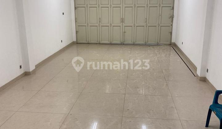 Ruko Lokasi Strategis di Kawasan Setrasari Mall Bandung 5125