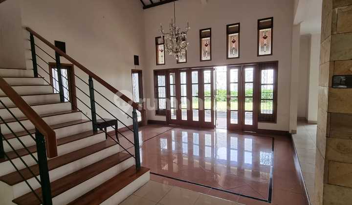 For Rent Luxury House Setraduta Bandung Ready to Occupied