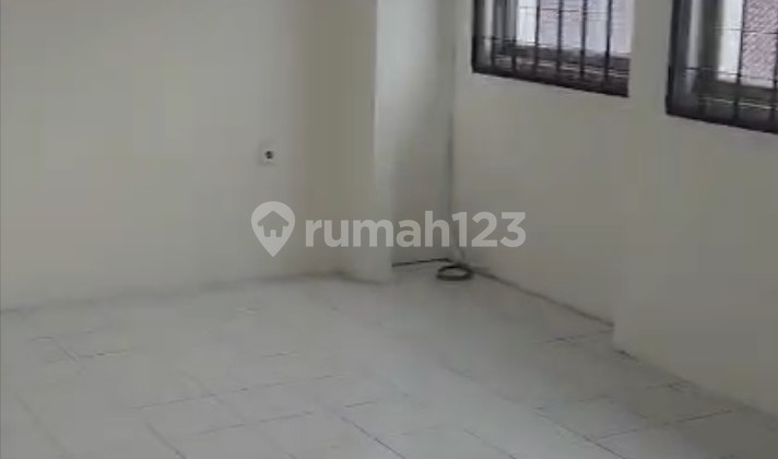 City Center Shop House on Mainroad Dulatip Bandung Frf 032 2