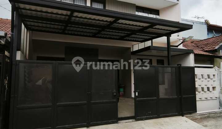 Dijual Rumah Baru Modern Minimalis di Taman Kopo Indah Bandung Dijual Rumah Baru Modern Minimalis di Taman Kopo Indah Bandung