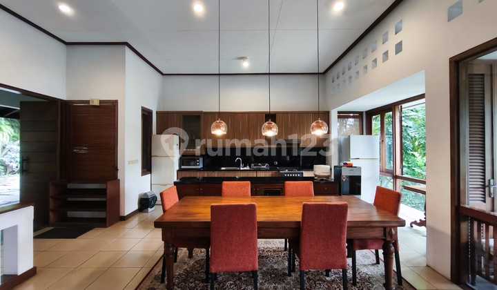 Asri Comfortable House with Bali Concept in Ciumbuleuit Area, Bandung 5083 Asri Comfortable House with Bali Concept in Ciumbuleuit Area, Bandung 5083