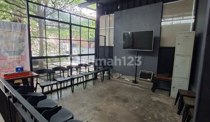 Disewakan Ruang Usaha Ex Cafe Lokasi Premium Sayap Riau Bandung
