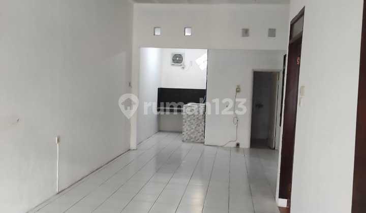 Minimalist House in Taman Kopo Indah Tki Bandung 5112