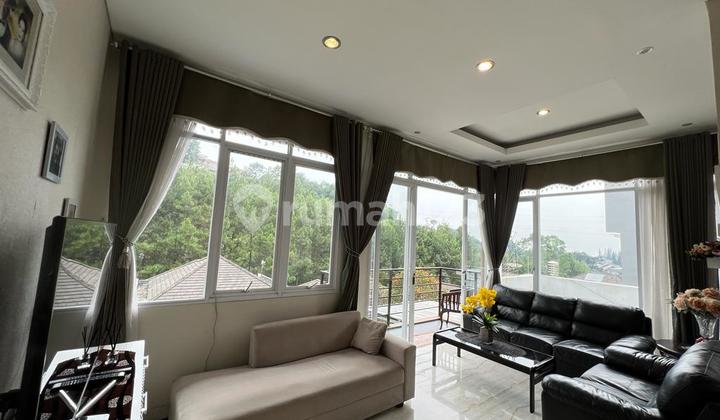 Dijual Rumah Villa Cantik Resor Dago Pakar Bandung