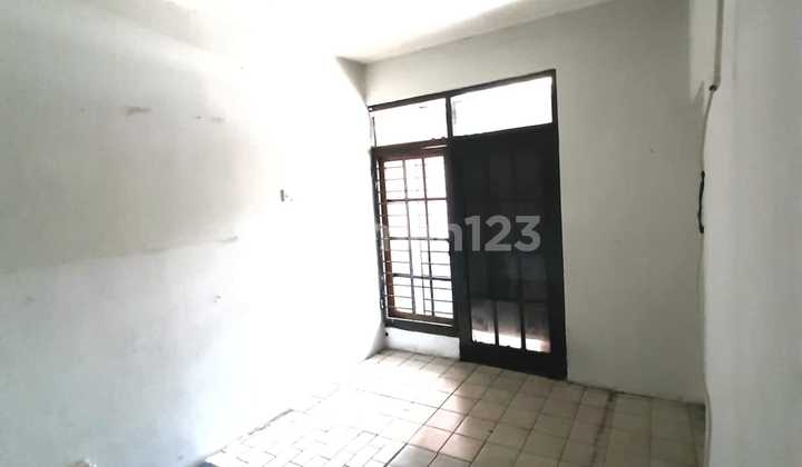 Ruko in Sayap Setiabudi Gegerkalong Bandung Frf 022 2