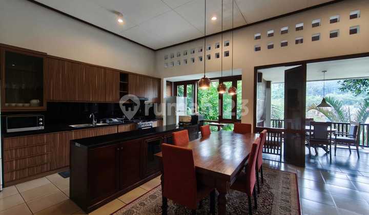 Rumah Asri Nyaman Konsep Bali di Area Ciumbuleuit Bandung 5083 2