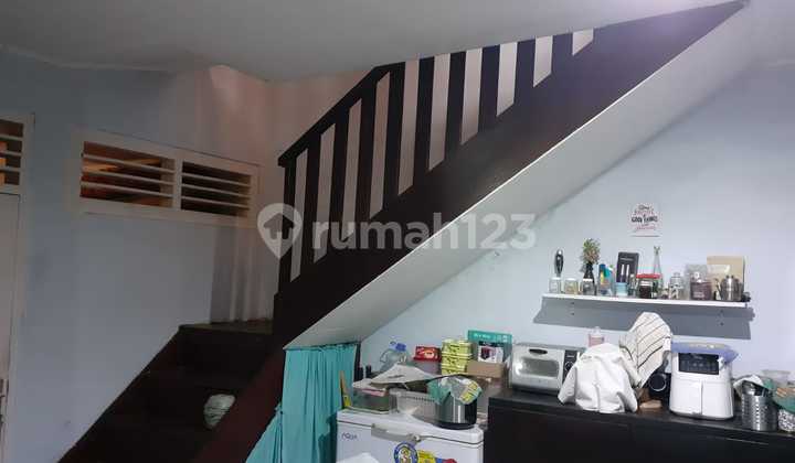 Dijual Rumah Klasik Homey di Kopo Permai Bandung 2