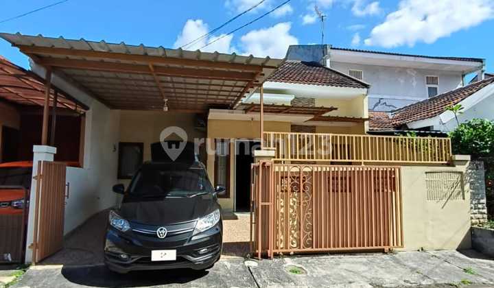 For Sale: House in Griya Loka Area, BSD, South Tangerang