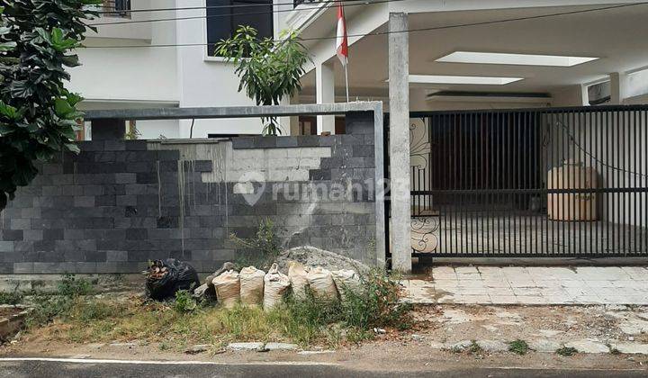 Rumah Duren Sawit 2 Lantai Lingkungan Tenang Bebas Banjir 2