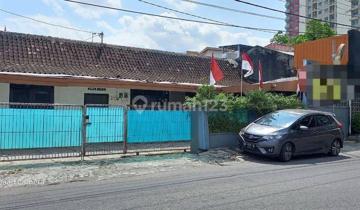 Dijual Tanah Beserta Bangunan Strategis Dekat Paragon Mall 1