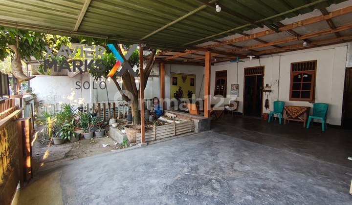 Cheap Land with Building Bonus Near Graha Saba Buana in Sumber Solo Cheap Land with Building Bonus Near Graha Saba Buana in Sumber Solo