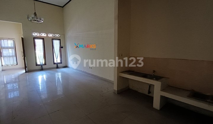 Disewakan Rumah Murah Tengah Kota area Panularan 2