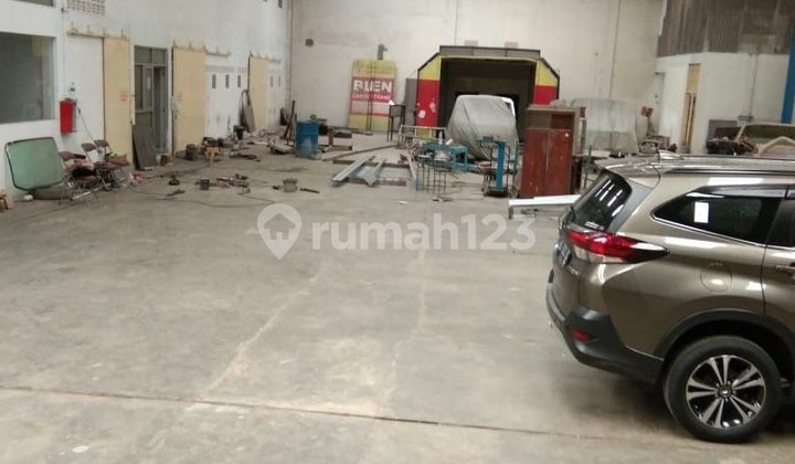 Ready-to-Use Warehouse with Minimal Office Renovation in Downtown Solo