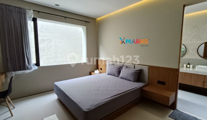 Rumah Baru Full Furnished Solo Baru 3Menit Pakuwon Mall 2