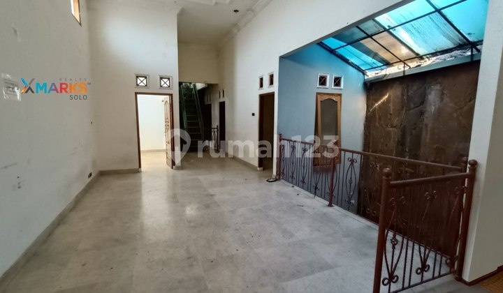 Rumah Murah Tengah Kota Cocok untuk Usaha dan Kantor Rumah Murah Tengah Kota Cocok untuk Usaha dan Kantor