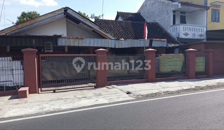 Dijual Murah Tanah Bonus Bangunan Tengah Kota Solo area Serengan 1