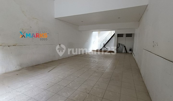 Ready-to-Use Shop House in the Center of Coyudan Culinary District. Ready-to-Use Shop House in the Center of Coyudan Culinary District.